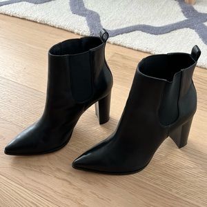 Saks Fifth Avenue Block Heel Booties Black Leather Sz 11